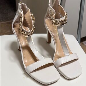 Adrienne Vittadini White Heels with Gold Chain